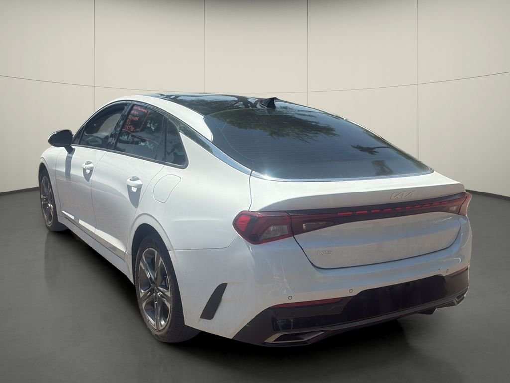Used 2024 White Kia EX image 5