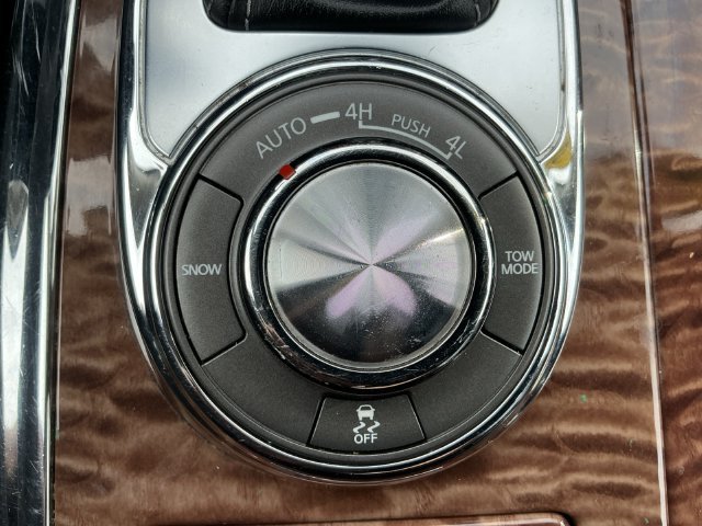 Used 2020 Blue Nissan SL image 29