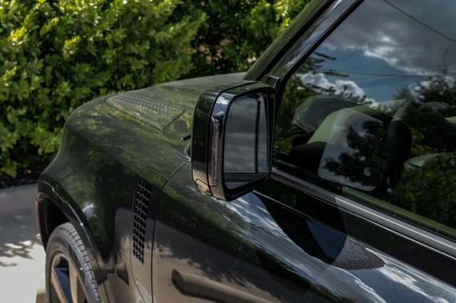 New 2026 Santorini Black Land Rover X-Dynamic SE image 55