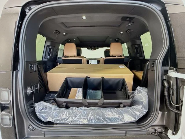 New 2026 Fuji White Land Rover S image 28