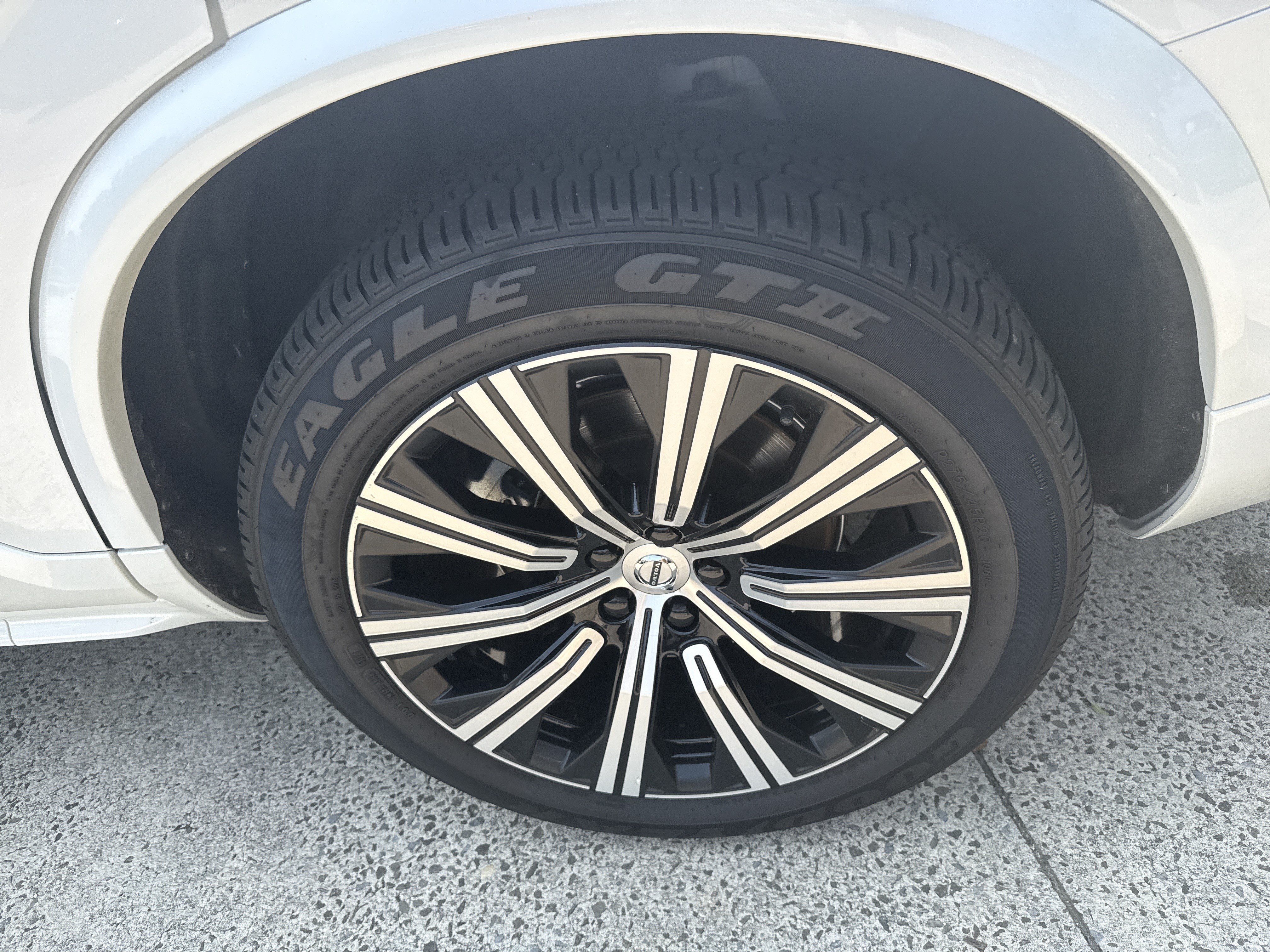 Used 2023 White Volvo Plus image 19