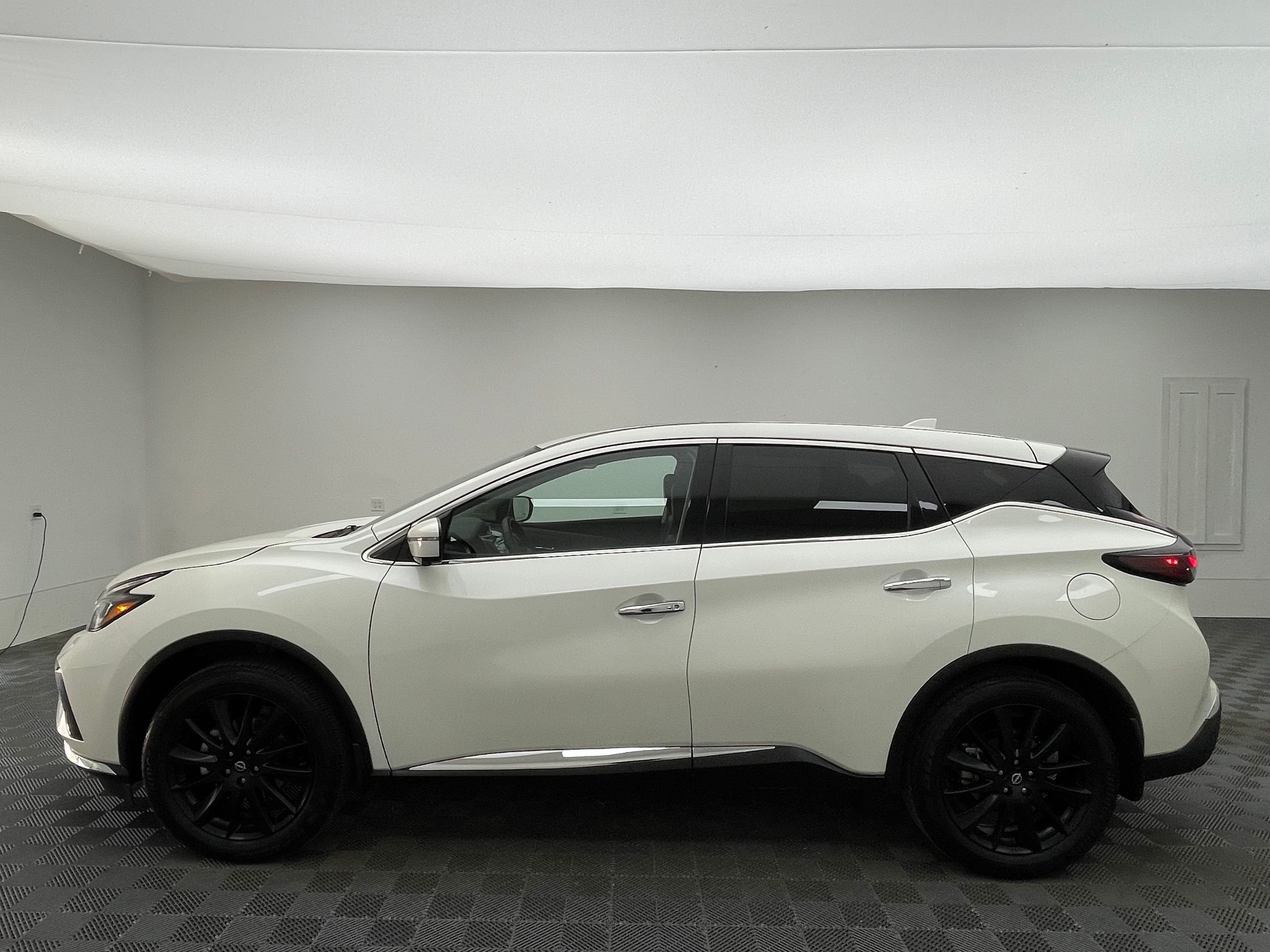 Used 2024 Pearl White Tricoat Nissan SL image 14