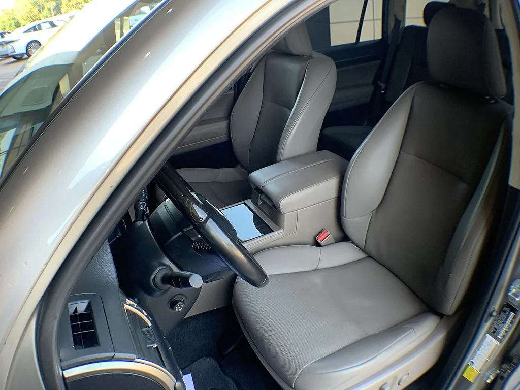 Certified Used 2023 ATOMIC SILVER Lexus 460 Premium image 11