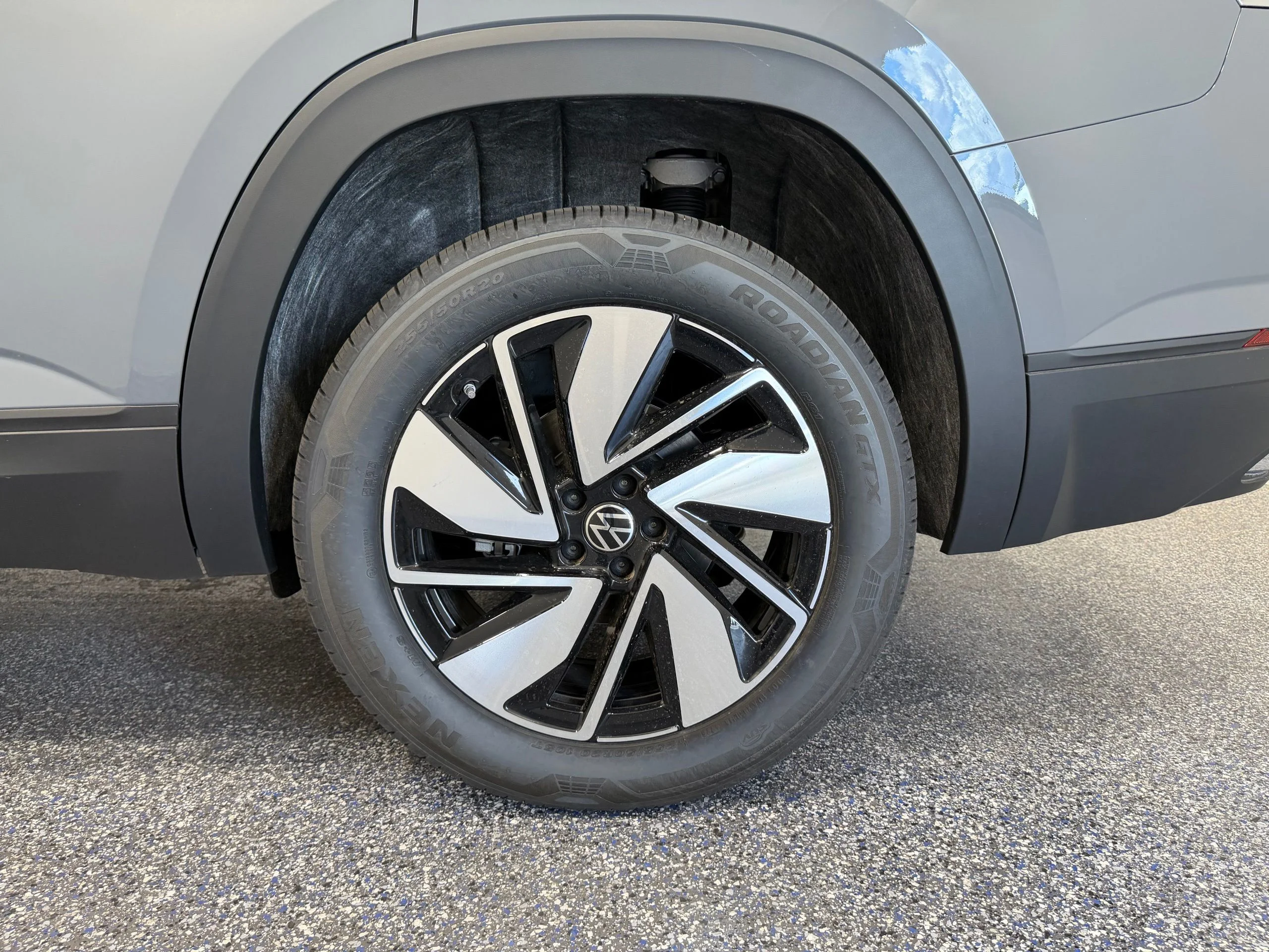 2026 Volkswagen Atlas SE w/Tech - Photo 12