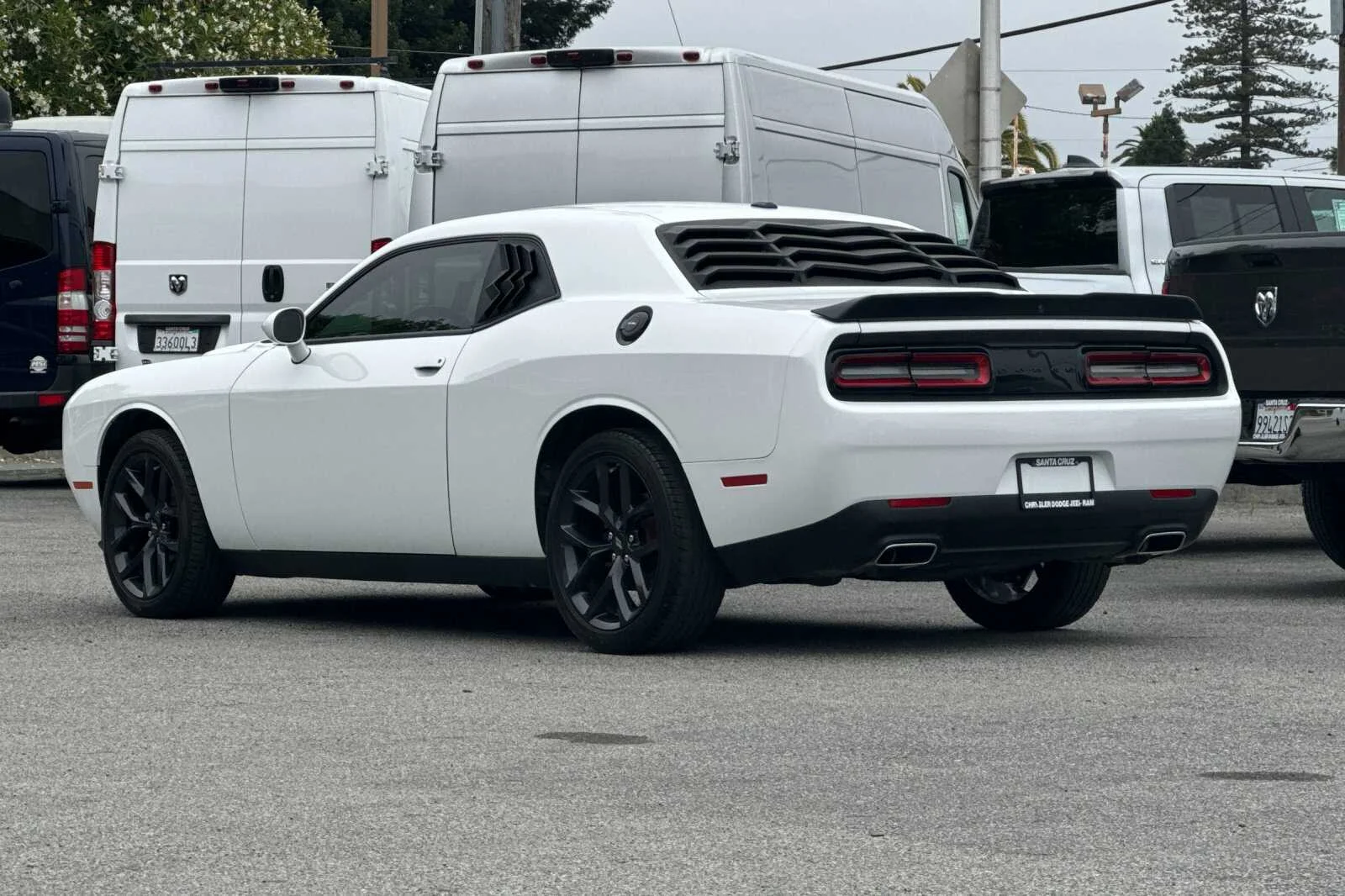 Used 2021 White Dodge SXT image 6