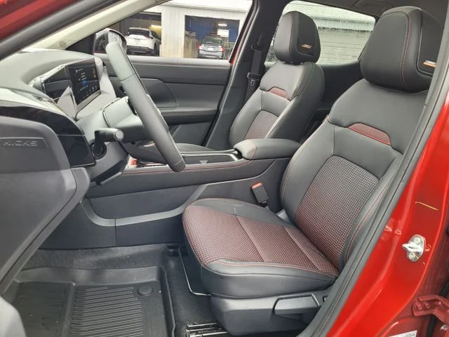 New 2026 Scarlet Ember Tintcoat Nissan SR image 5