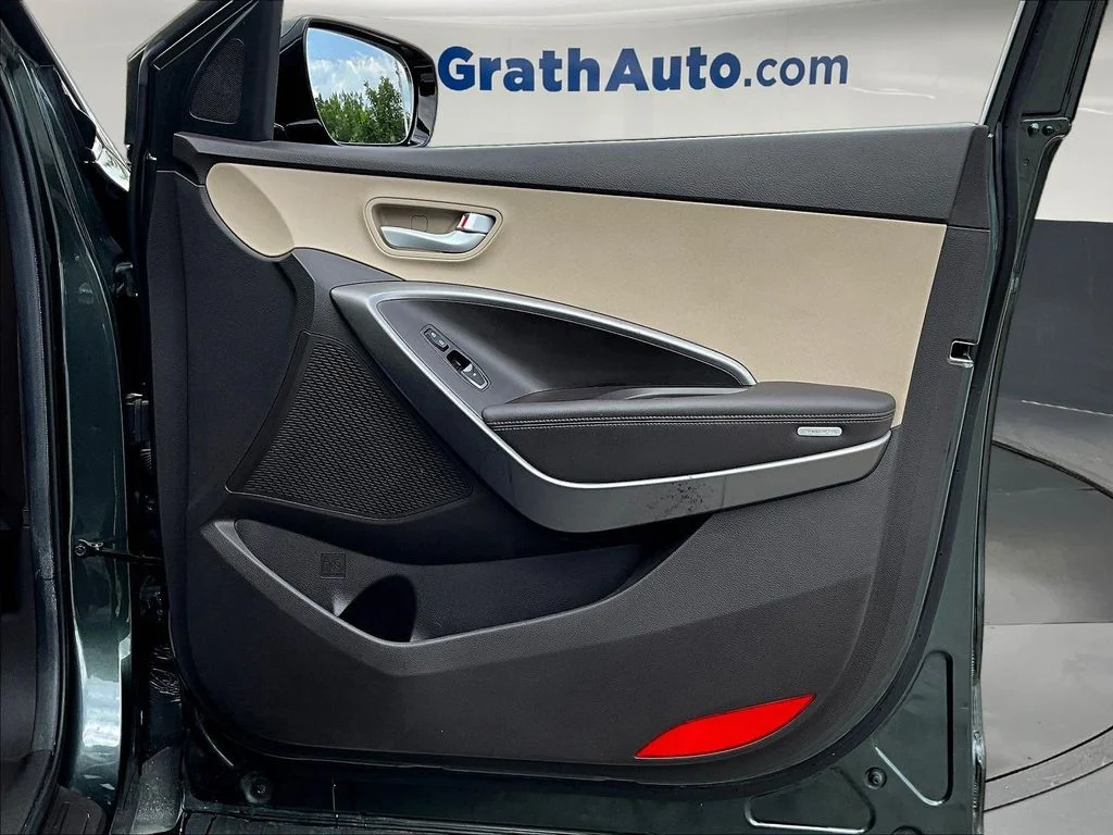 Used 2014 Green Hyundai Base image 29