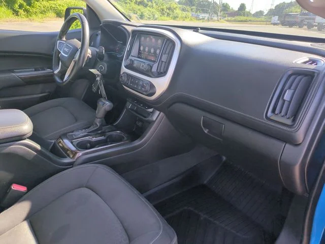 Used 2021 Blue GMC Elevation image 33