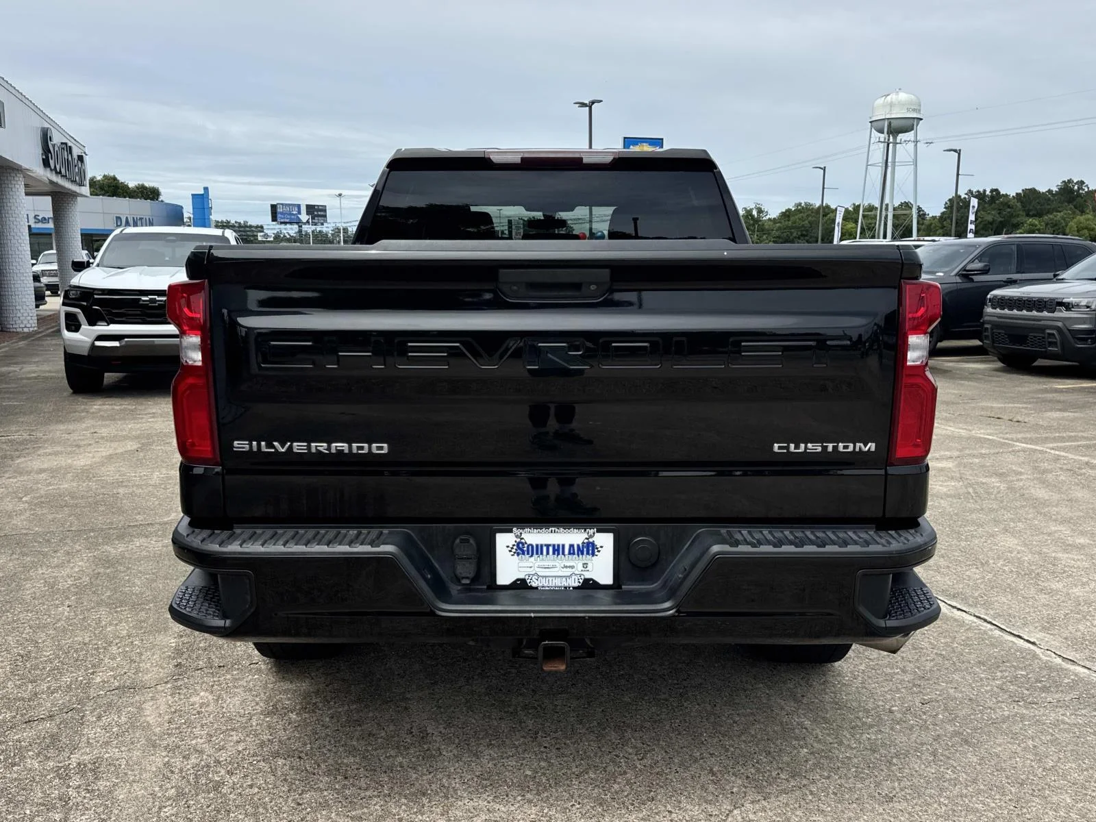 Used 2019 BLACK Chevrolet Custom image 6