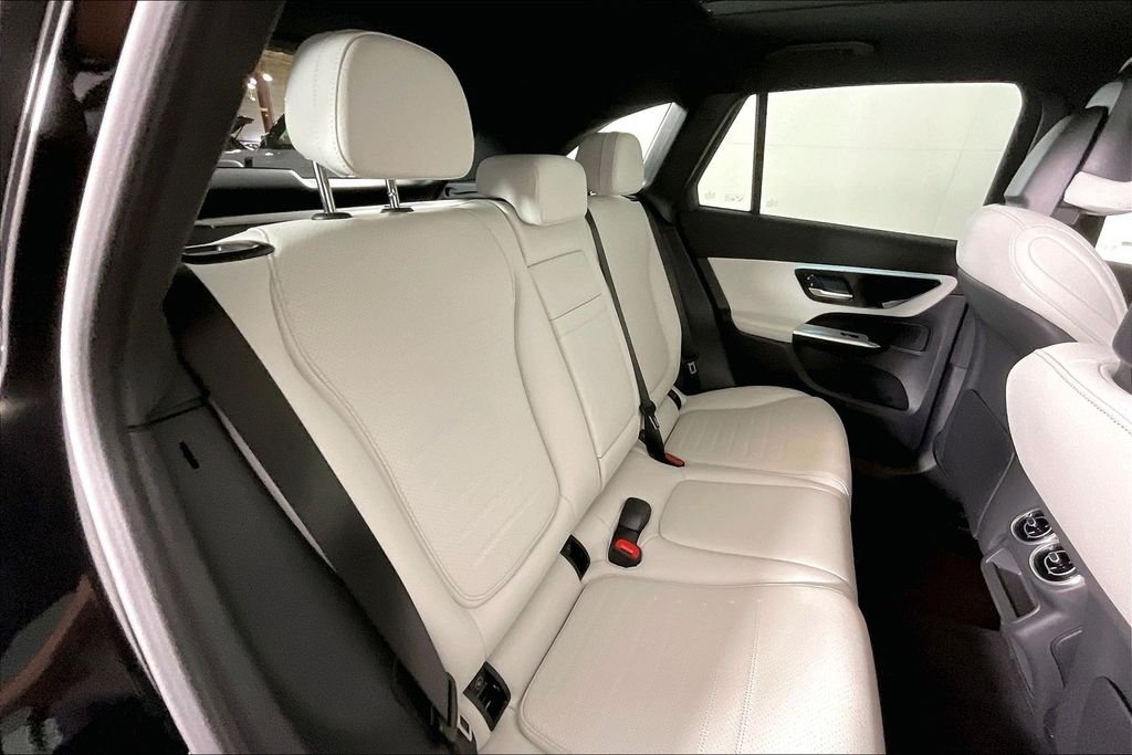 Used 2026 Black Mercedes-Benz GLC 300 image 19