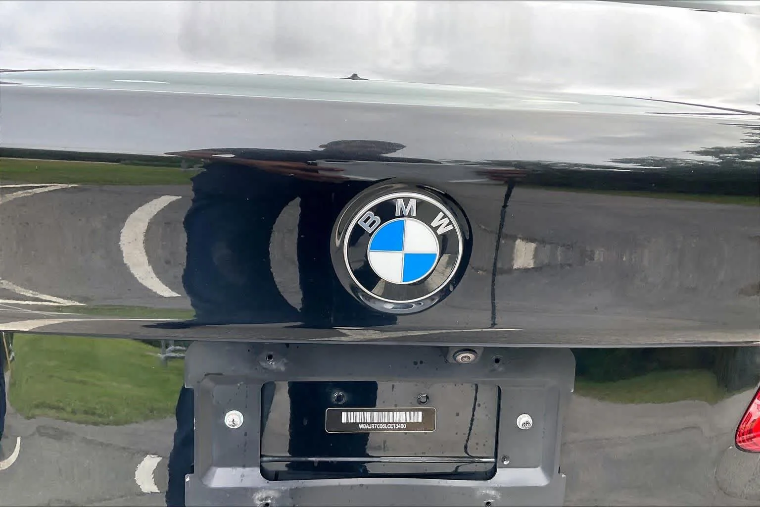 Used 2020 Black Sapphire Metallic BMW 530i xDrive image 32