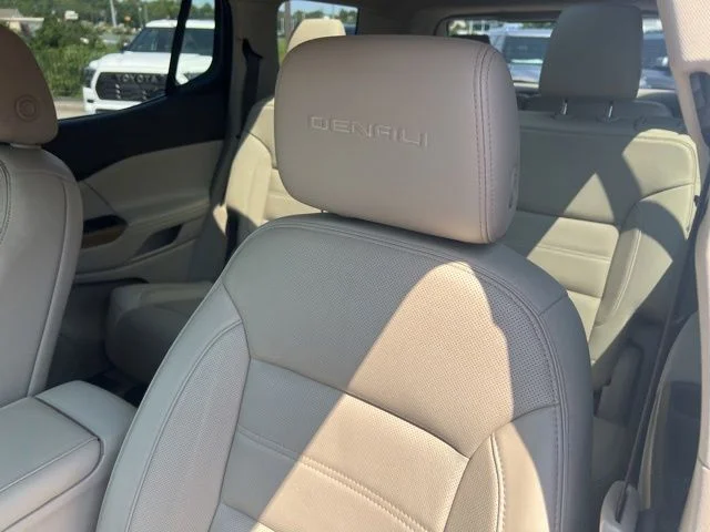 Used 2018 White GMC Denali image 6
