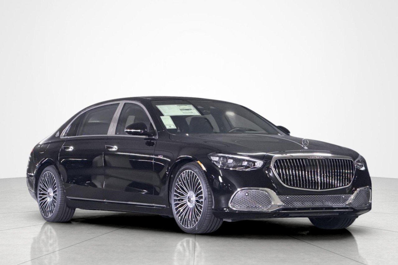 New 2026 Obsidian Black Metallic Mercedes-Benz Maybach S 680 4MATIC® Sedan image 7