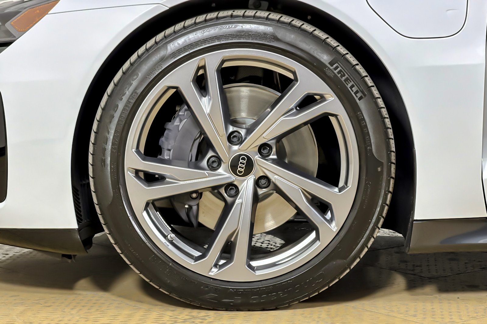Used 2024 Suzuka Gray Metallic Audi Premium Plus quattro image 25