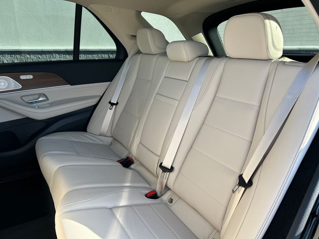 New 2026 Black Mercedes-Benz GLE 450 image 24