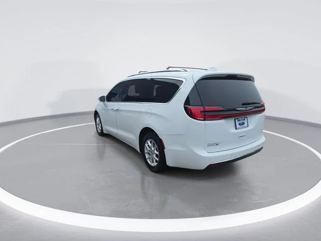 Used 2021 White Chrysler Touring L image 7