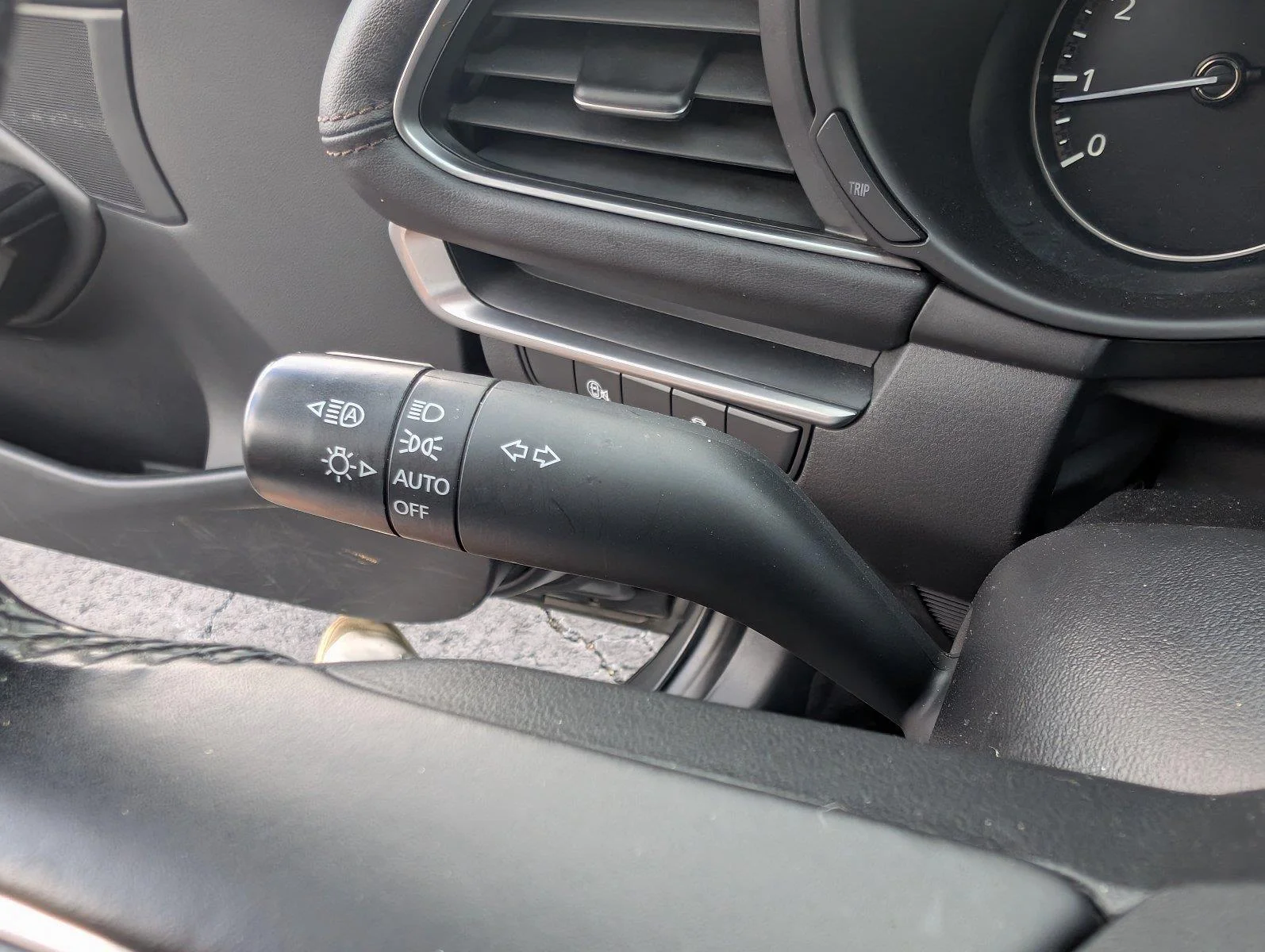 Used 2025 Machine Gray Metallic Mazda 2.5 S Select Sport image 24
