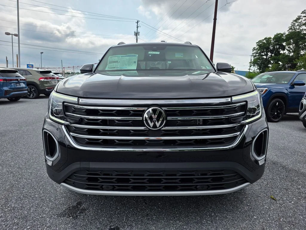 New 2026 Deep Black Pearl Volkswagen 2.0T SE w/Technology image 4