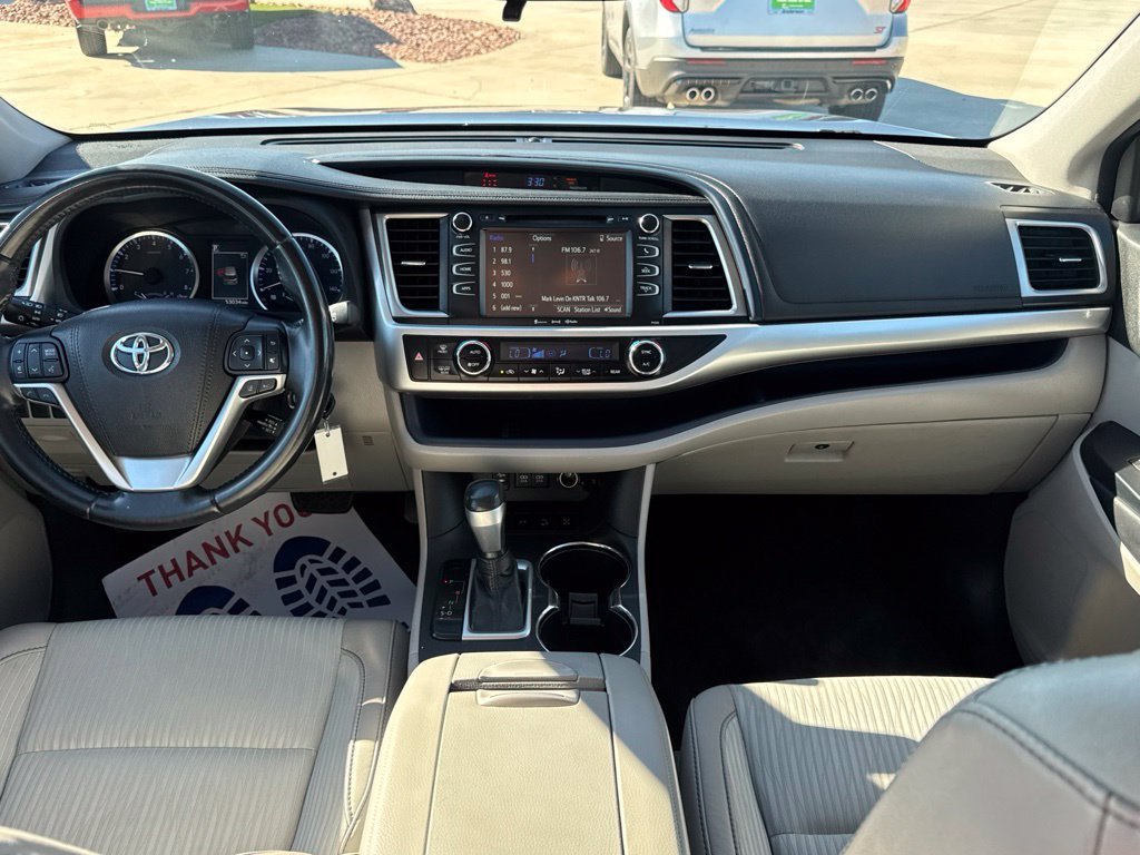 2018 Toyota Highlander LE Plus - Photo 12