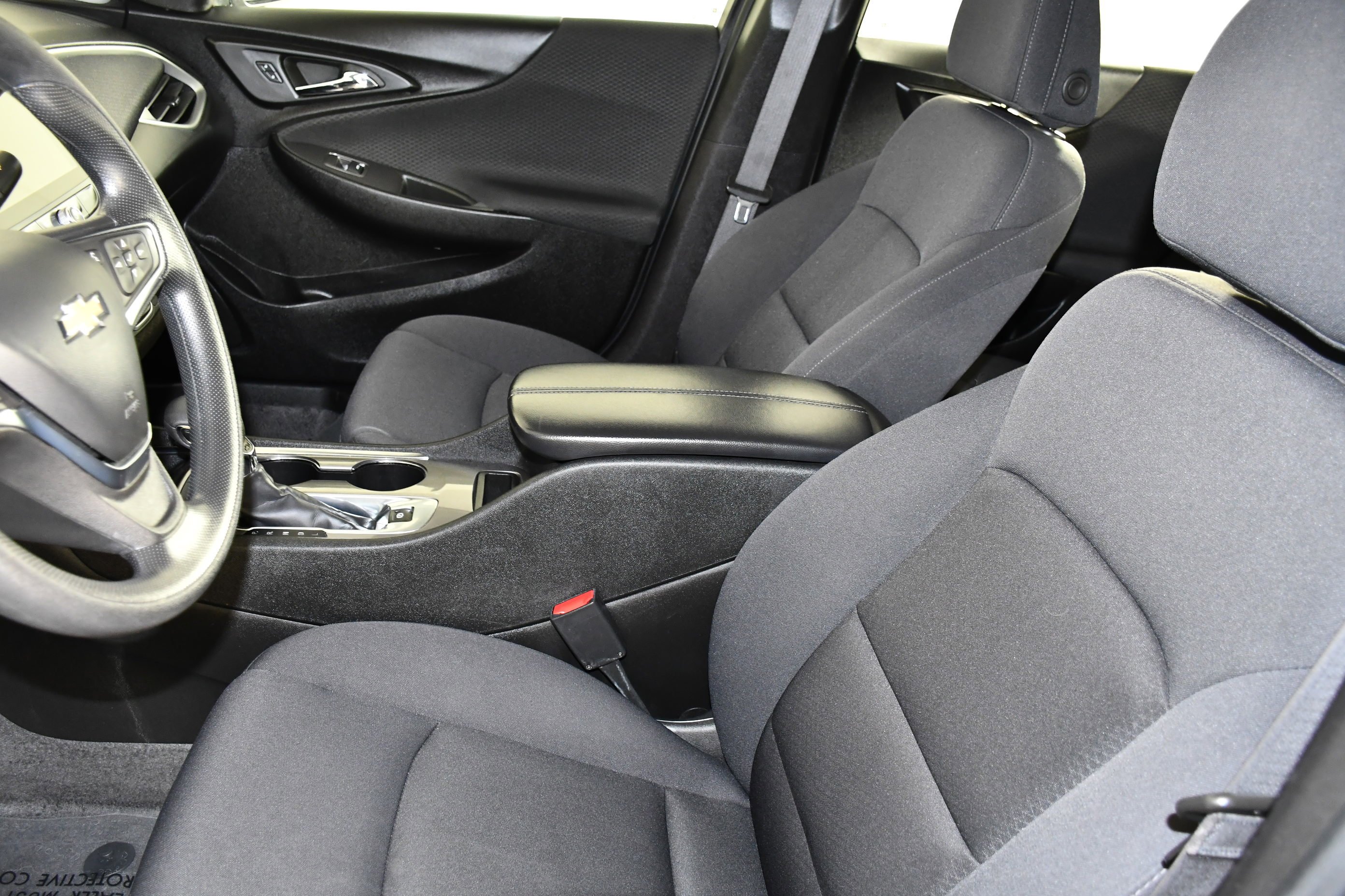 Used 2024 Summit White Chevrolet LT image 39