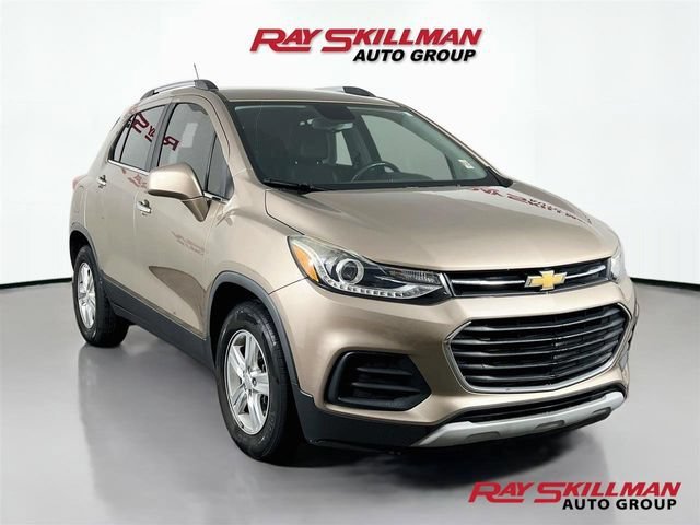 Used 2018 SANDY RIDGE METALLIC Chevrolet LT image 1