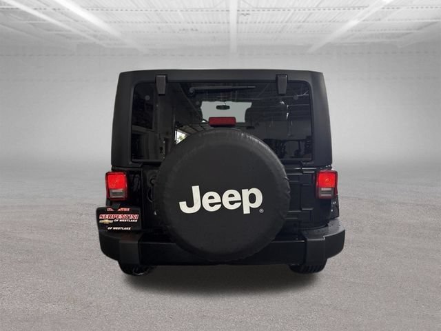 Used 2016 Black Jeep Sahara image 23