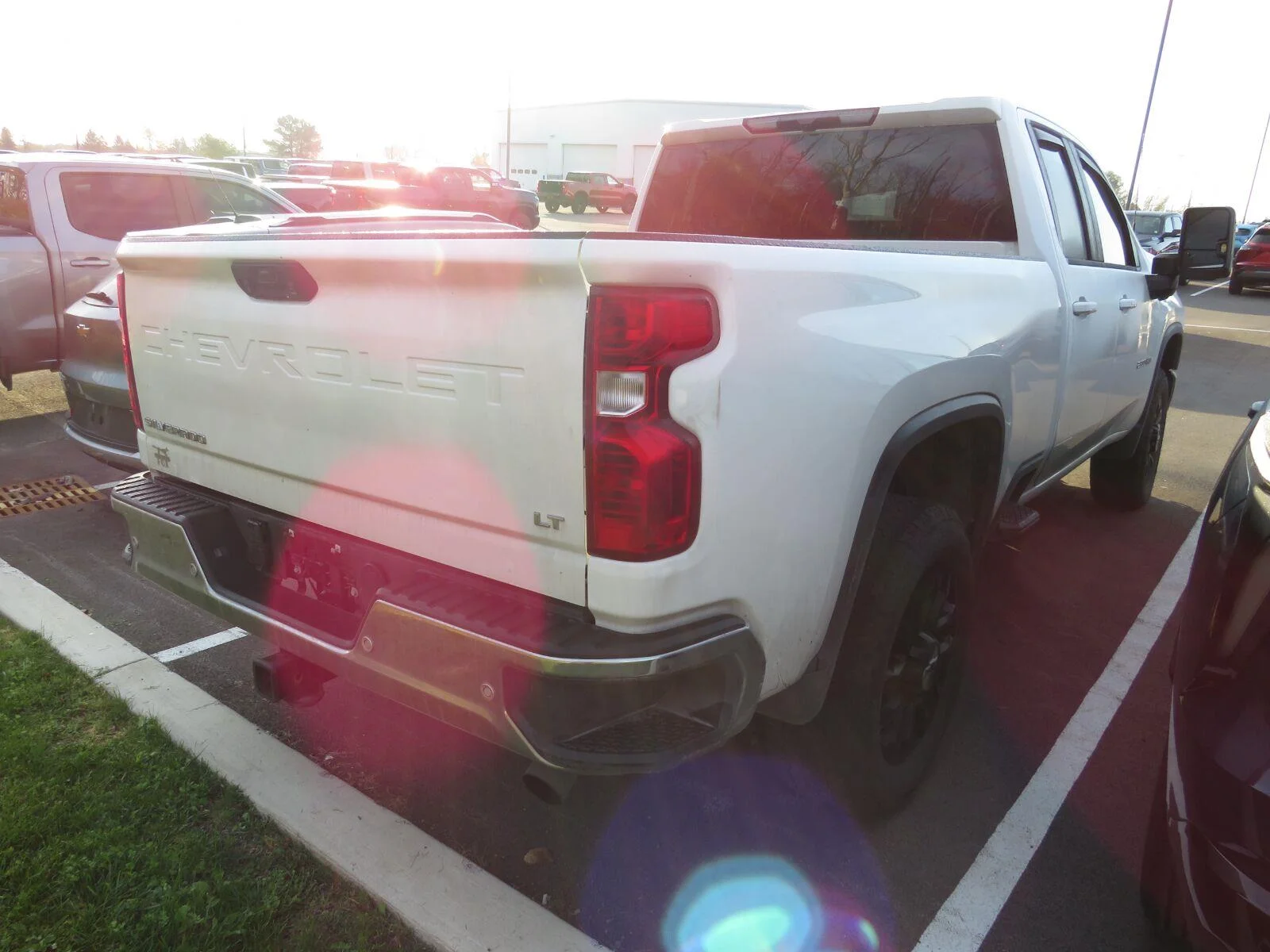 Used 2025  CHEVROLET TRUCK  image 12