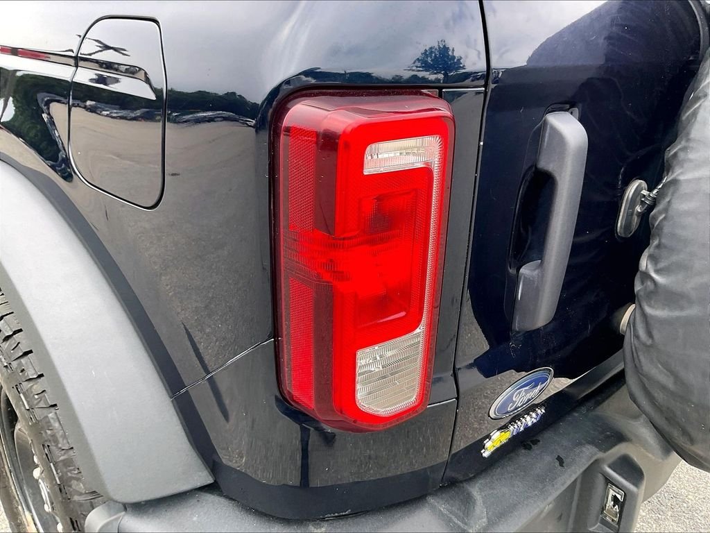 Used 2021 Antimatter Blue Metallic Ford Base image 31