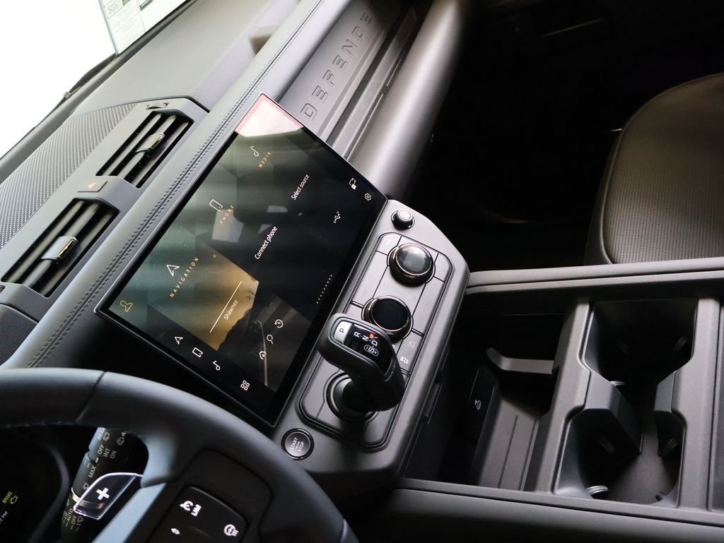 New 2026 Narvik Black Land Rover OCTA Black image 20