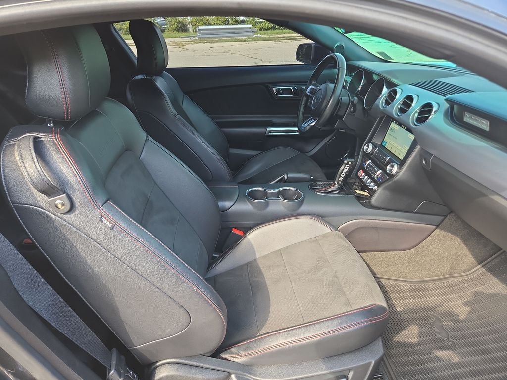 Used 2016 Magnetic Ford GT Premium image 18