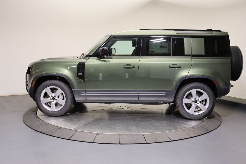 2026 Land Rover Defender S - Photo 2
