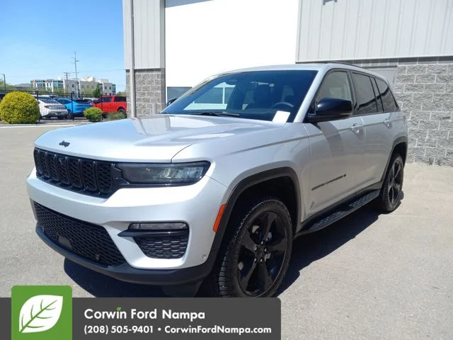 Used 2024 Silver Jeep Limited image 7