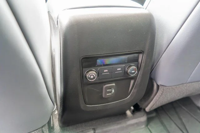 Used 2024 White Buick Essence image 19