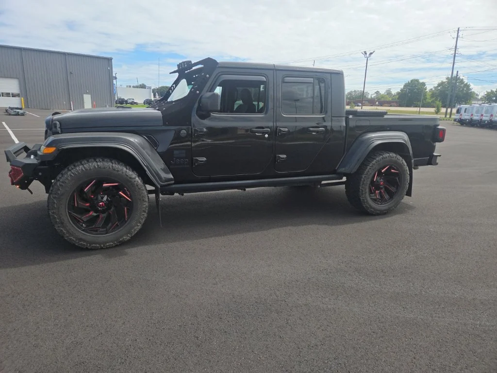 Used 2023 Black Jeep Sport image 5