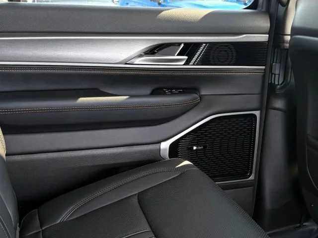 New 2026 High Gloss Black Exterior Paint Jeep  image 20