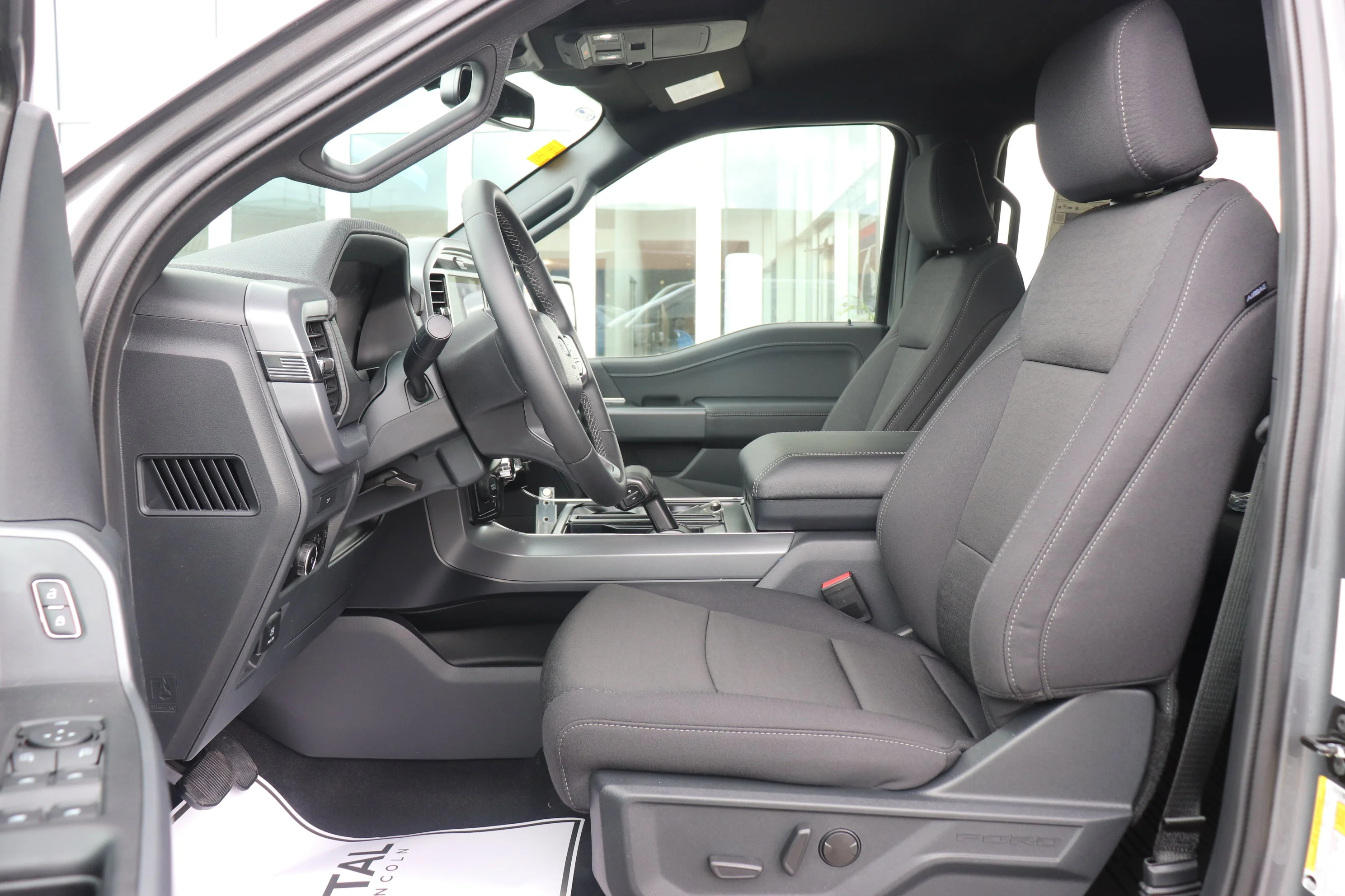 New 2026 CARBONIZED GREY METALLIC Ford XLT image 10