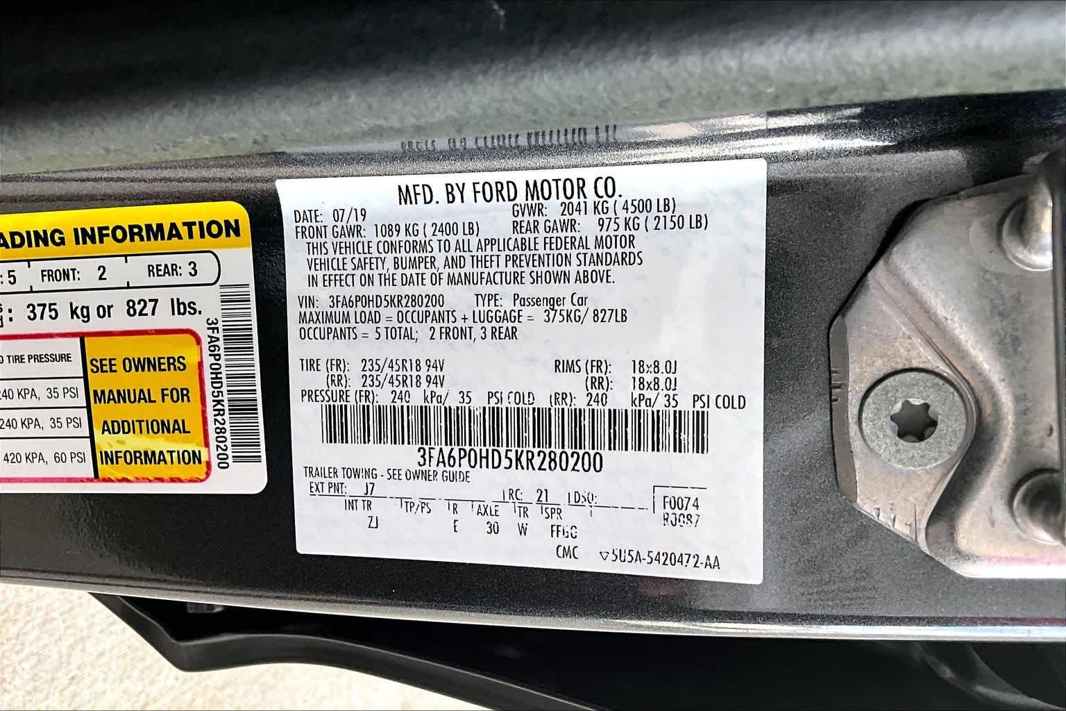 Used 2019 Magnetic Metallic Ford SE image 30