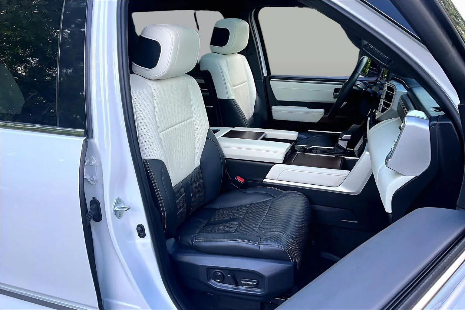 Certified Used 2023 Wind Chill Pearl Toyota Capstone Hybrid image 8