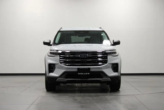 New 2026 Space White Metallic Ford Active image 33