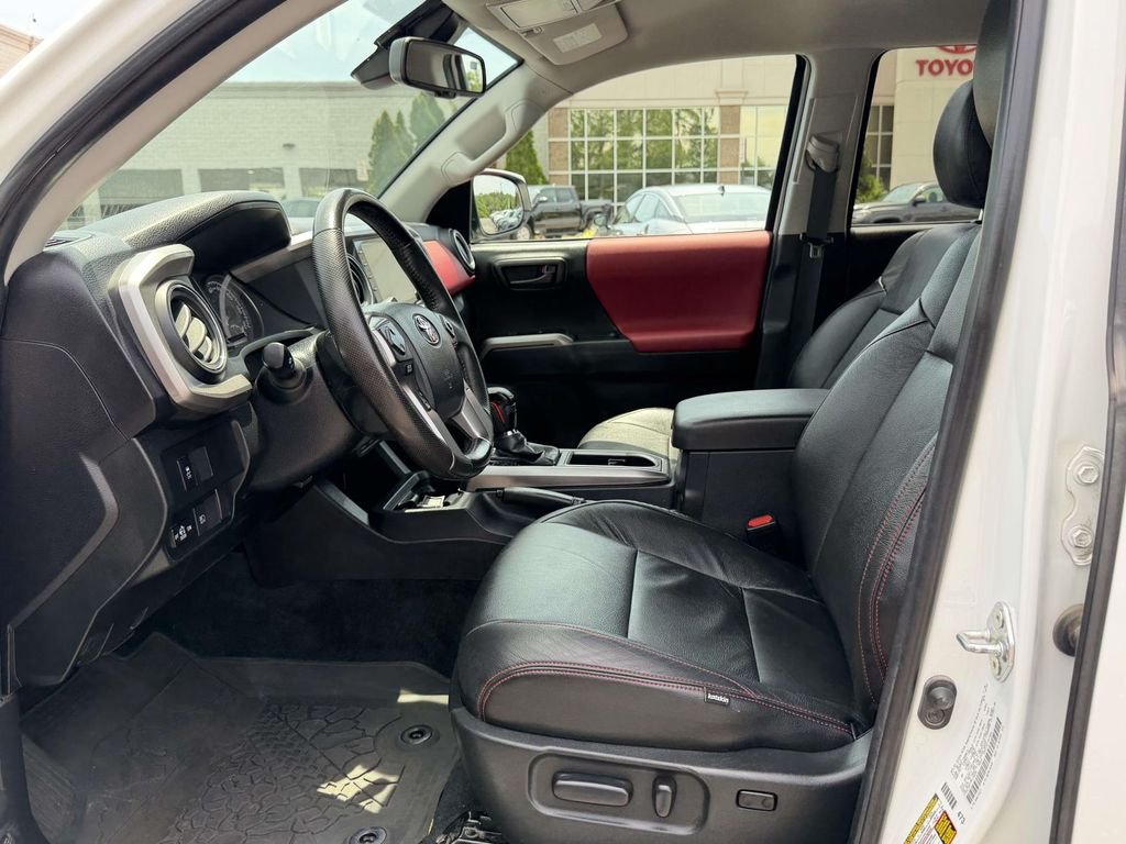 Used 2023 White Toyota SR5 image 16