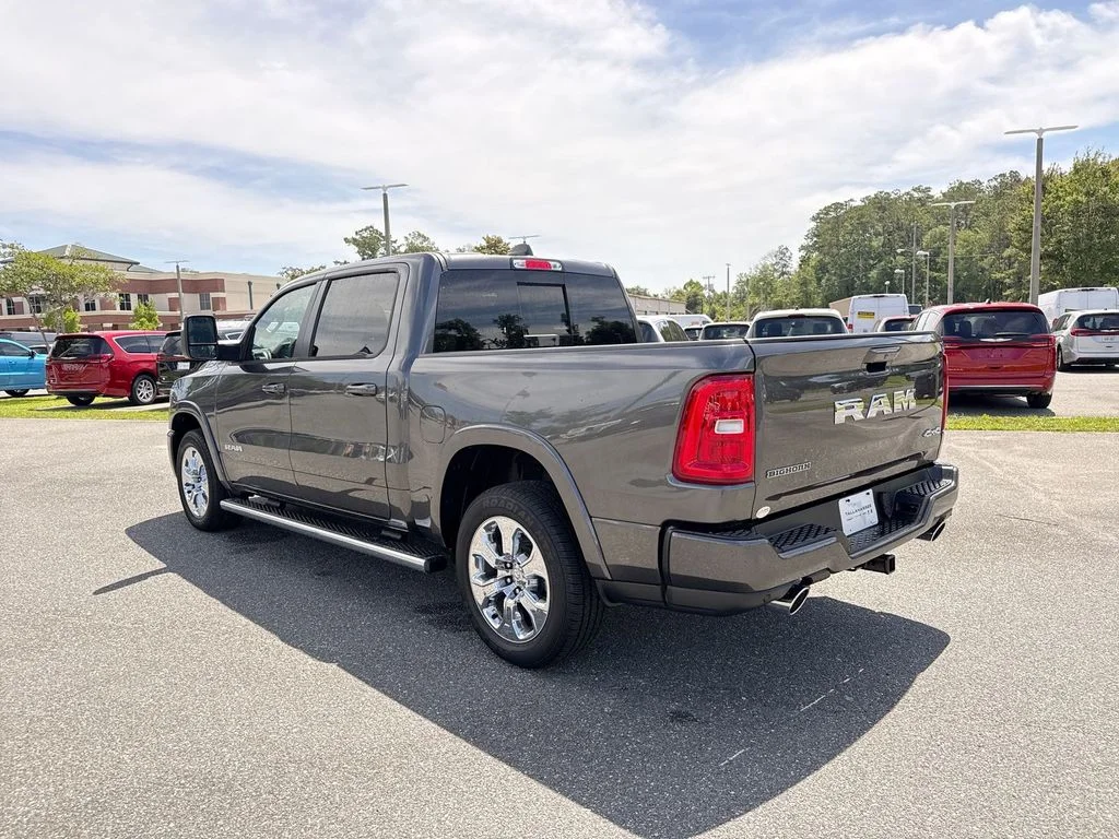 New 2026 Granite Crystal Metallic Clear-Coat Exterior Paint RAM Big Horn/Lone Star image 7