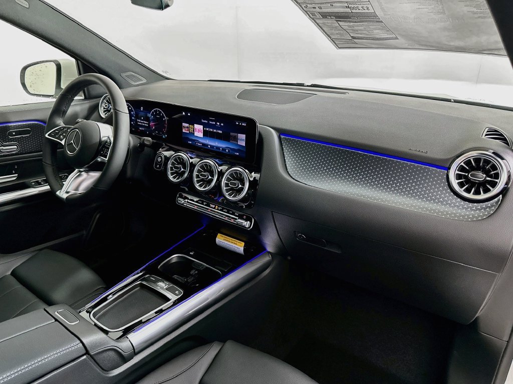 New 2026 Polar White Mercedes-Benz GLA 250 image 58