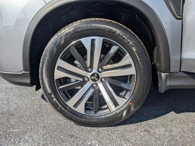 New 2027 Gray Mitsubishi ES image 32