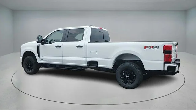 2026 Ford F-350 Super Duty XL - Photo 6