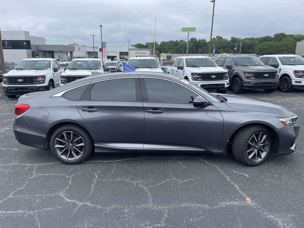 Used 2021 Gray Honda EX-L image 2