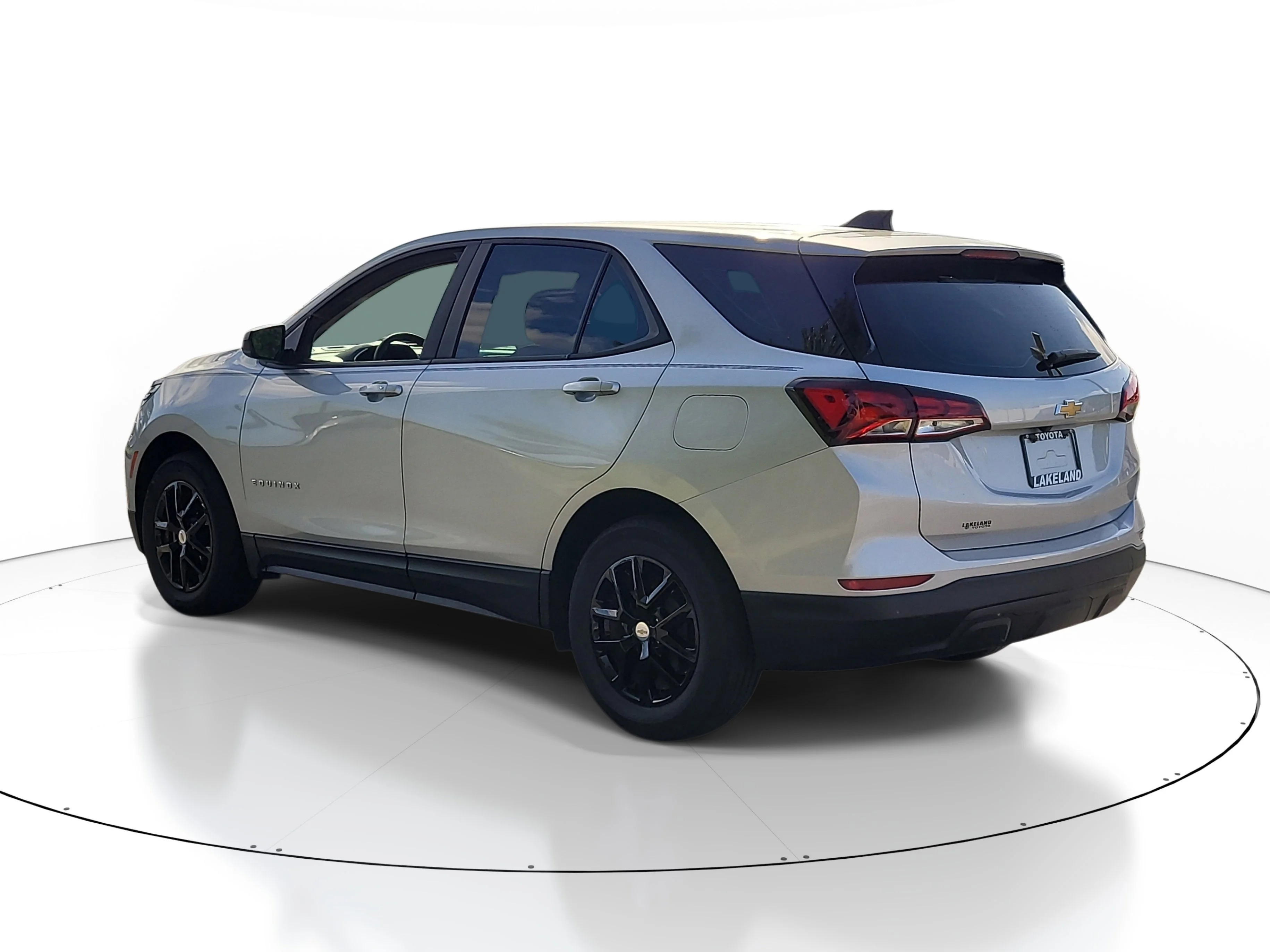 Used 2022 Silver Ice Metallic Chevrolet LS image 4