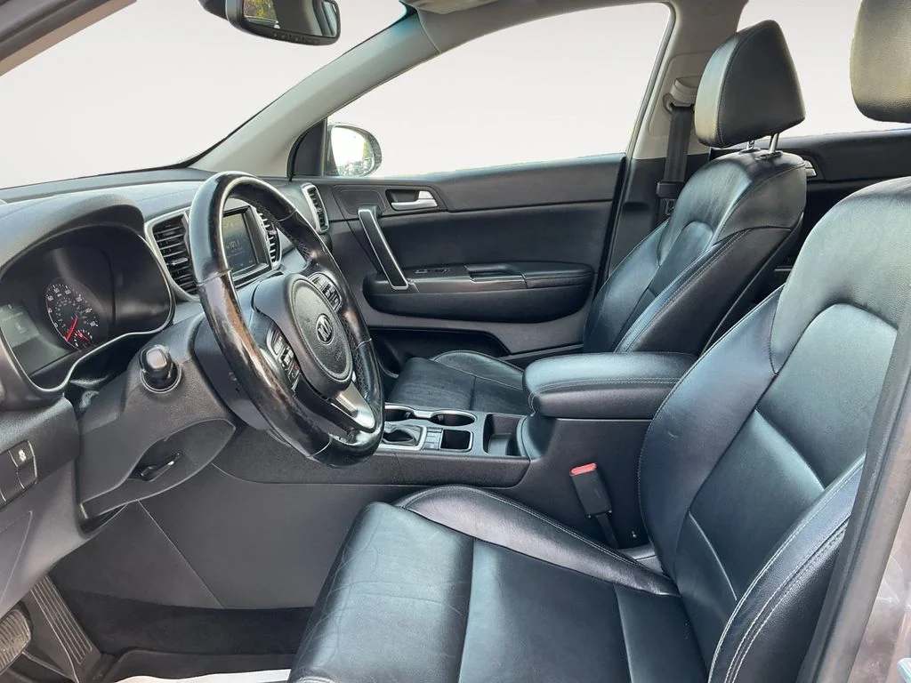 Used 2017 Silver Kia EX image 11