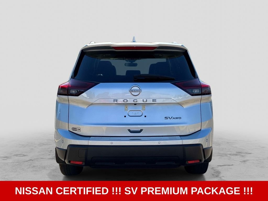 Used 2024 Silver Nissan SV image 6