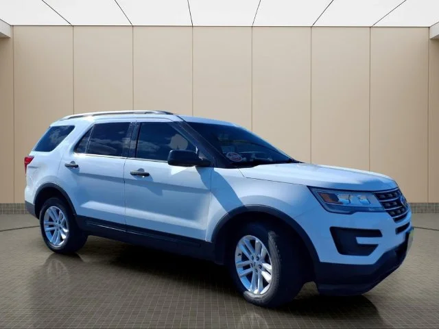 Used 2016 White Ford Base image 4