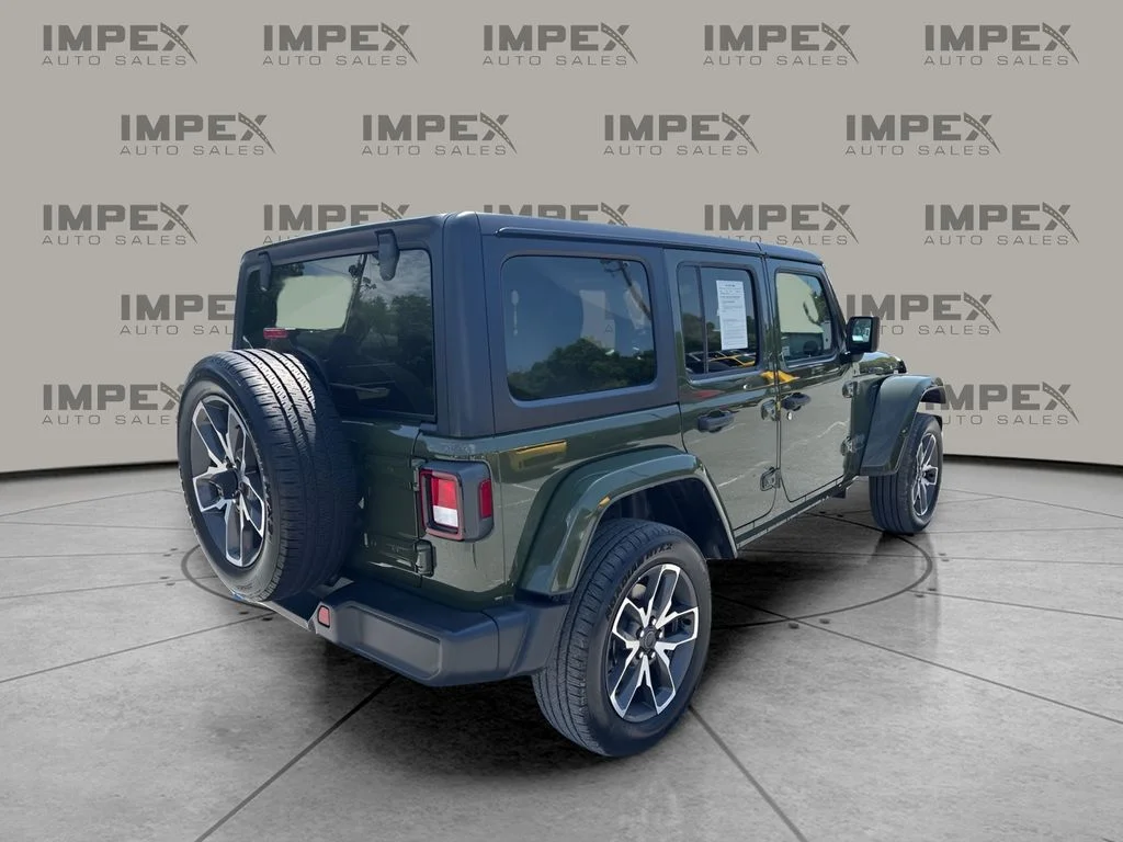 Used 2024 Green Jeep Sport S 4xe image 4